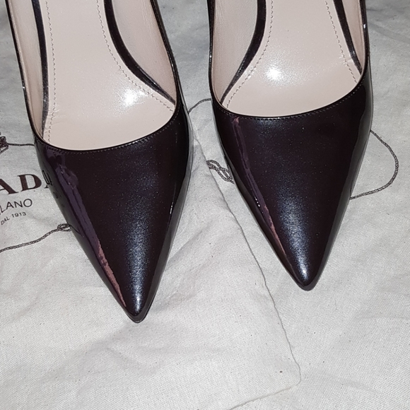 Prada Patent Leather Point-Toe Pump metallic Brown - Picture 4 of 13